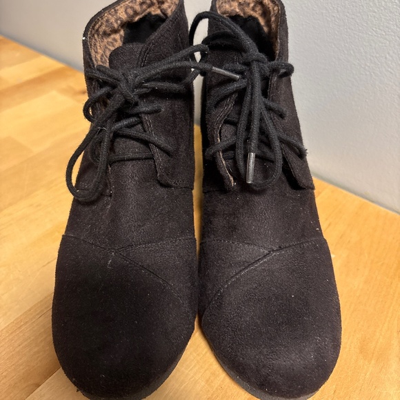 Black suede boots - Picture 1 of 4